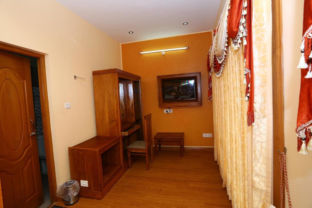 MMR Grand Inn Udagamandalam Exterior foto