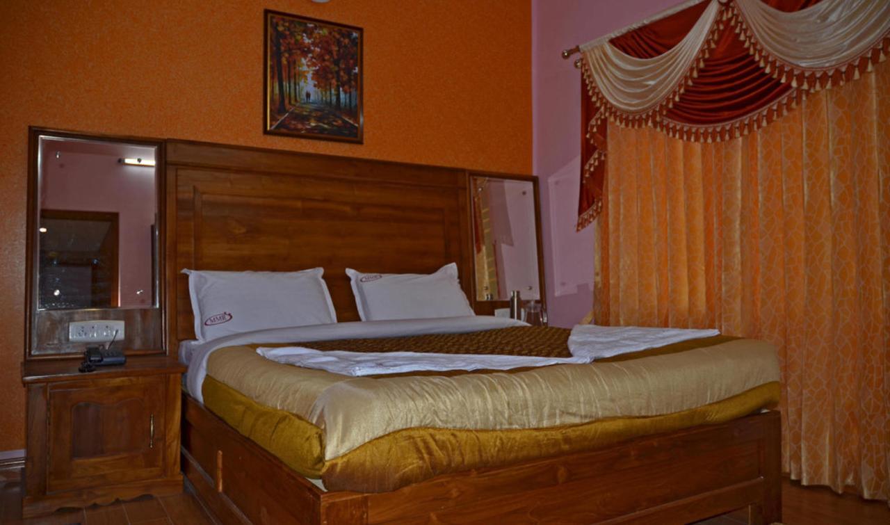 MMR Grand Inn Udagamandalam Exterior foto